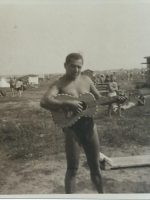 1932-33 Emmerich Arleth mit Gitarre 1932-33
