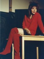 Eva Billisich in Rot