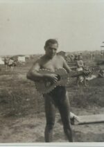 1932-33 Emmerich Arleth mit Gitarre 1932-33