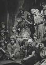1932.08.19 – Frau ohne Schatten, Chor Salzburger Festspiele, 2. v.li. Elisabeth Bachrich – 1