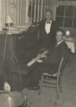 Albert Bachrich am Klavier in Pörtschach, Kärnten